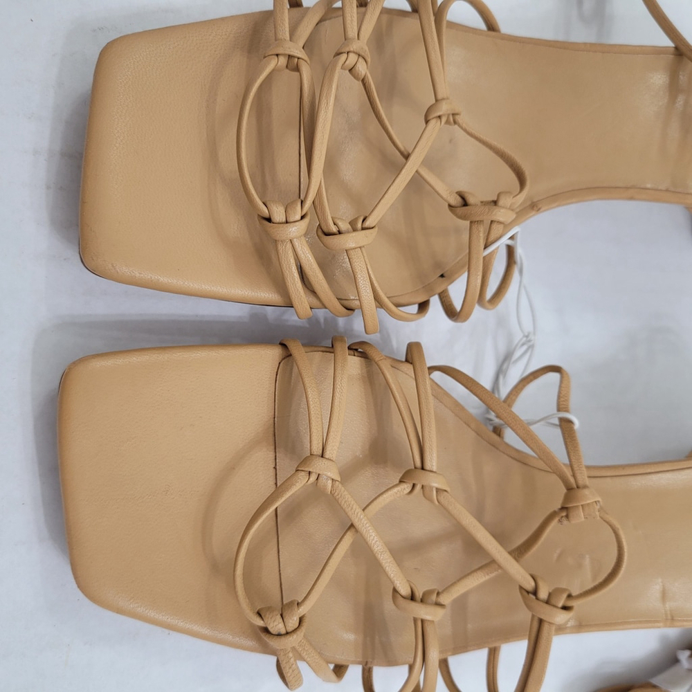 NWOT Ann Taylor Women's Knotted Leather Strappy Sandals Beige Size 8.5 - Picture 3 of 13